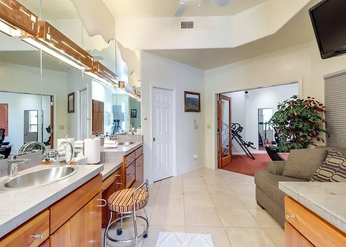 Oro Valley Airpark Estate W/ Pool & Mtn Views Holiday home
